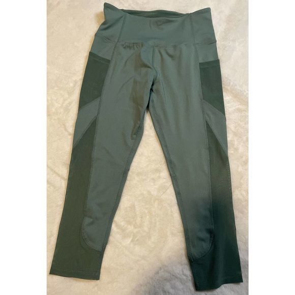 Cali Sport Womens Performance capri Leggings size‎ Medium Sage Green Sheer - Picture 3 of 6